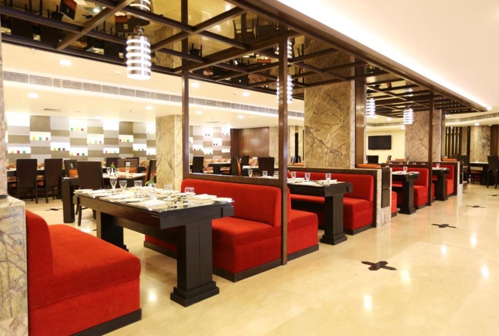 Golden Tulip Jaipur Hotel Екстериор снимка