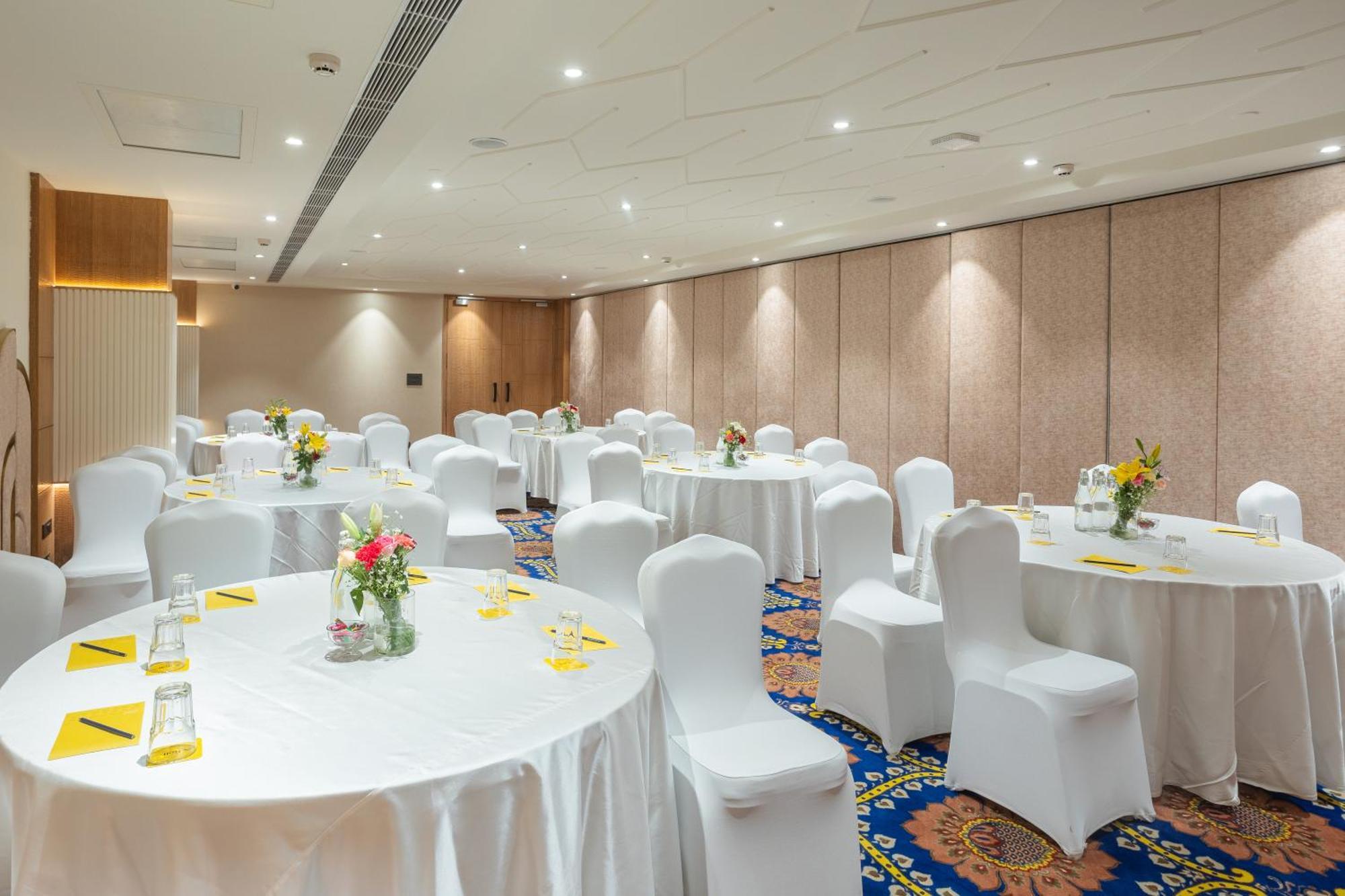 Golden Tulip Jaipur Hotel Екстериор снимка